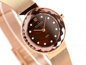 Đồng hồ đeo tay nữ